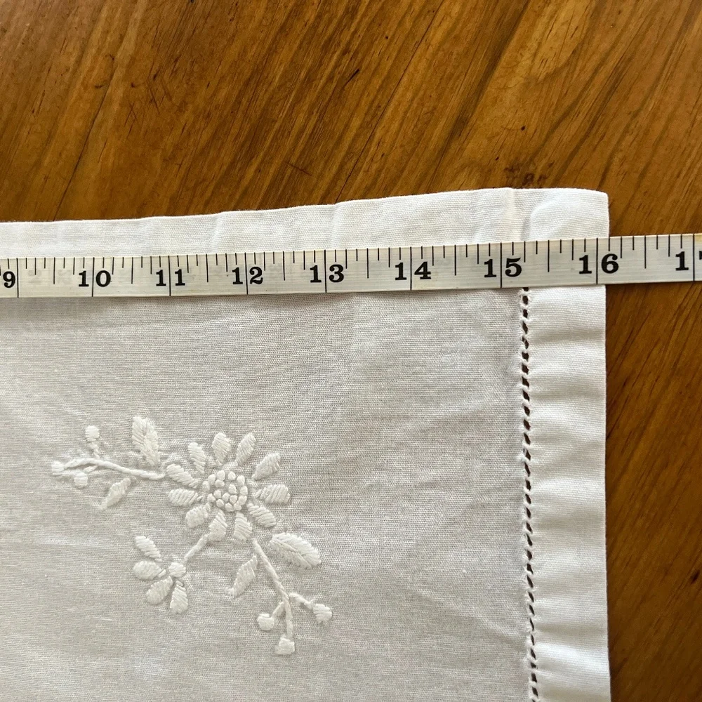 Ross-Simons measure comes white